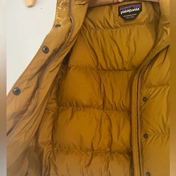 EUC Patagonia Silent Down Jacket, cosmic gold, xsmall - Picture 7 of 8